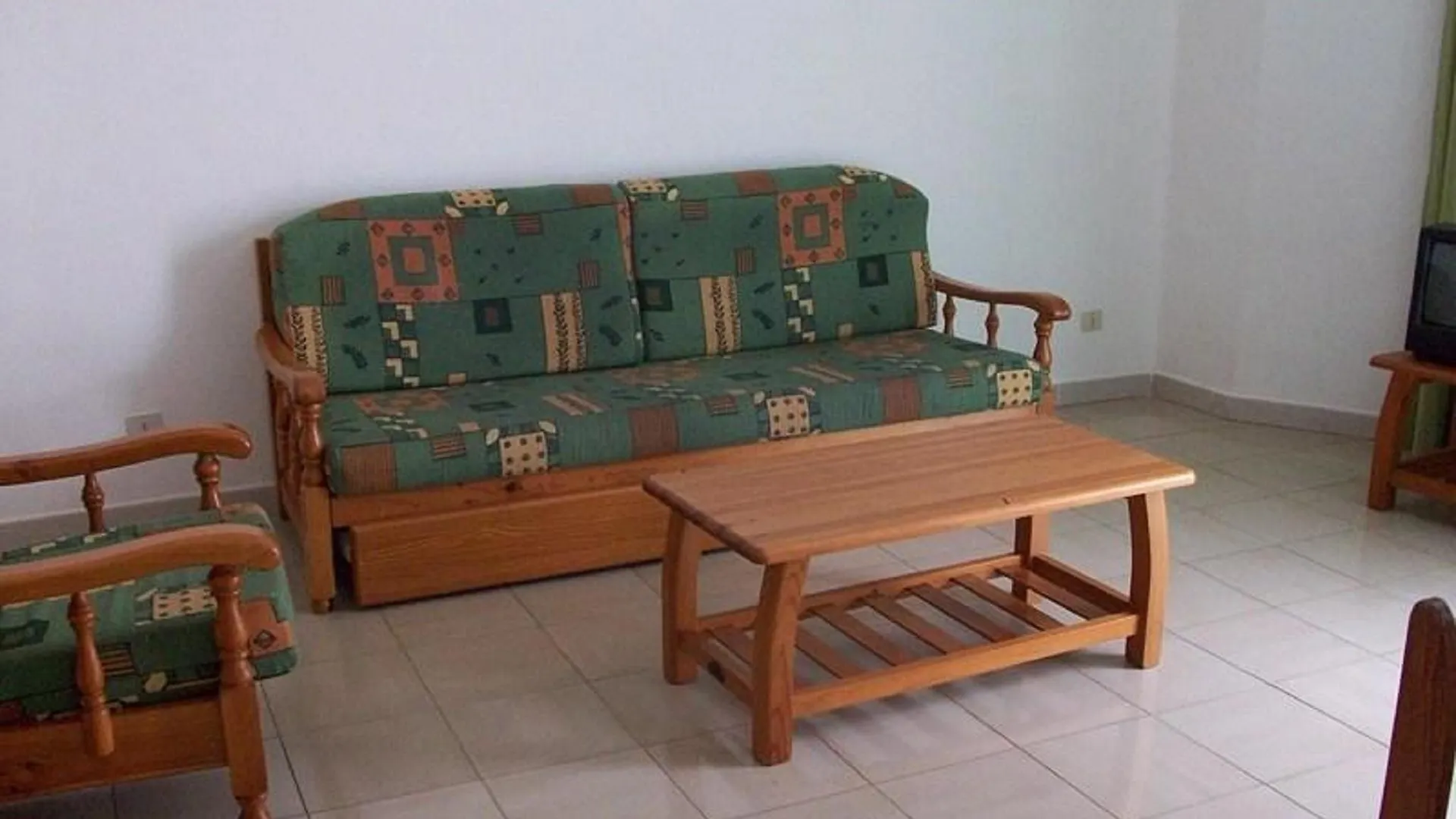 Apartamentos Luz Y Mar Puerto del Carmen  0*, Puerto del Carmen (Lanzarote) España